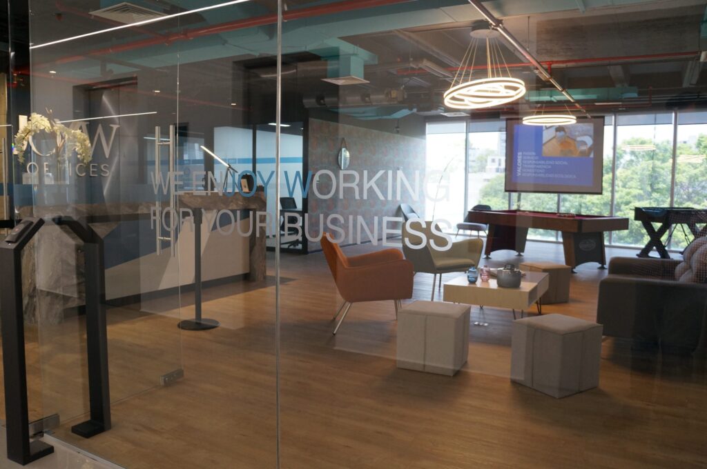 recepción de coworking joy w offices